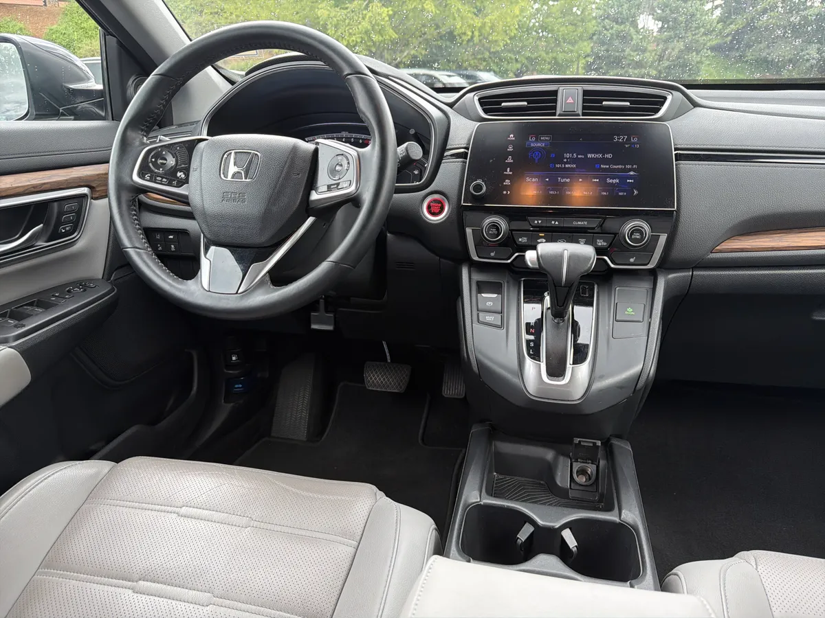 2018 Honda CR-V Touring thumbnail 3