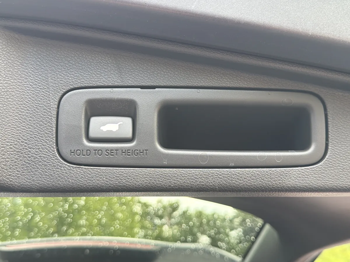 2018 Honda CR-V Touring thumbnail 31