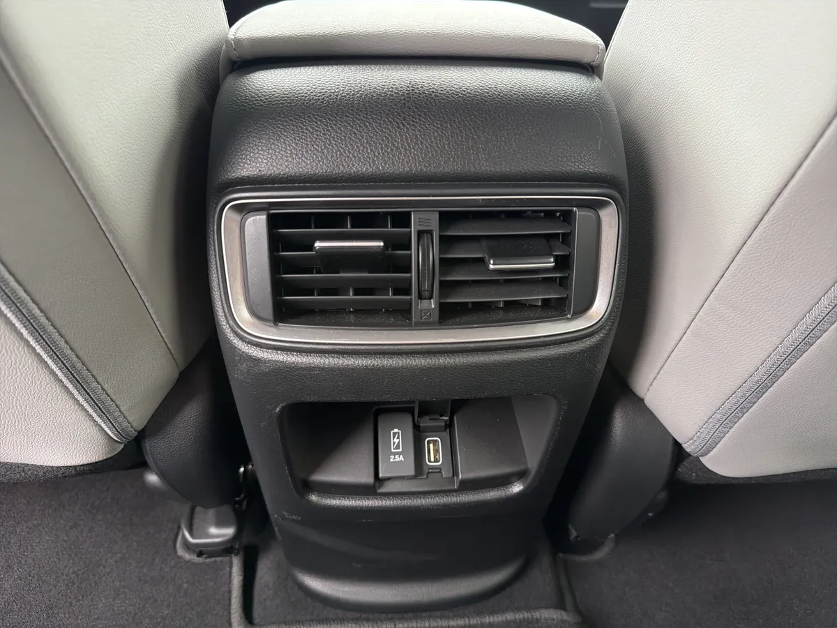 2018 Honda CR-V Touring thumbnail 4