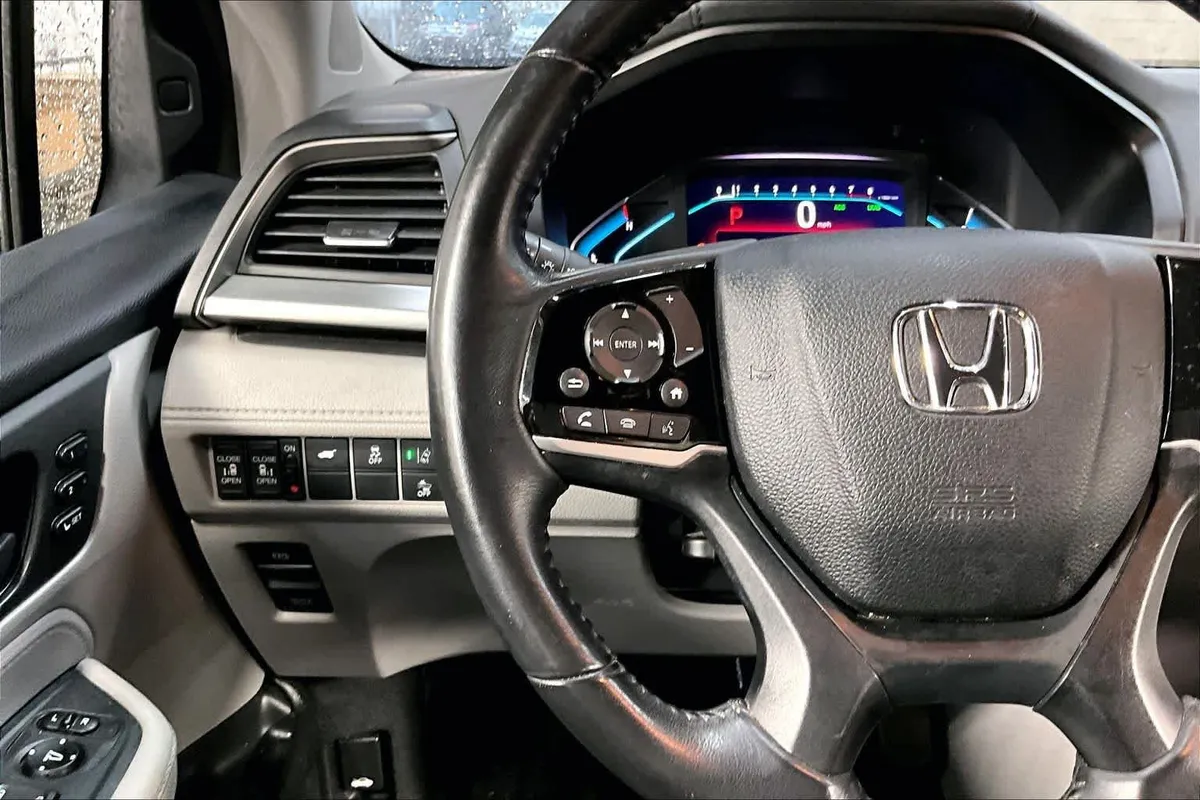 2018 Honda Odyssey EX-L thumbnail 23