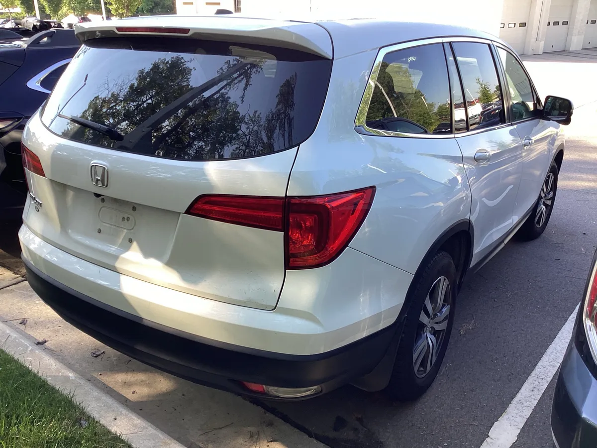 2018 Honda Pilot EX-L thumbnail 12