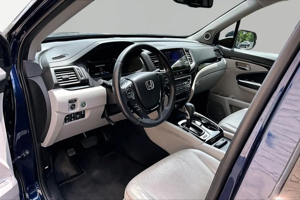2018 Honda Ridgeline RTL-E thumbnail 17