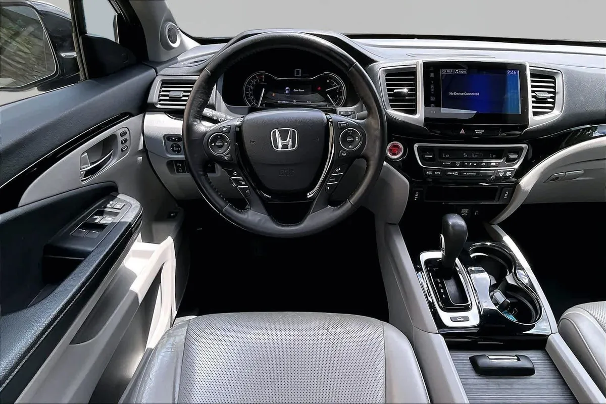 2018 Honda Ridgeline RTL-E thumbnail 5