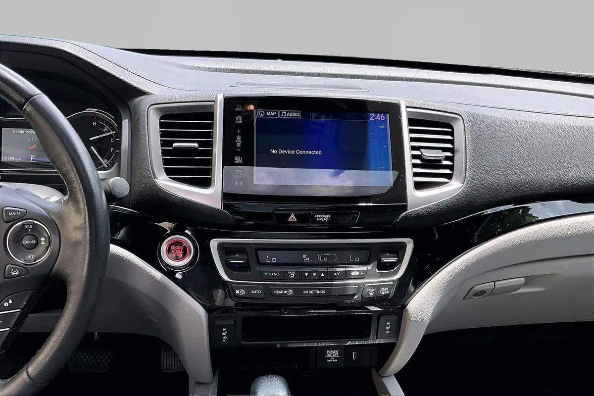 2018 Honda Ridgeline RTL-E thumbnail 6