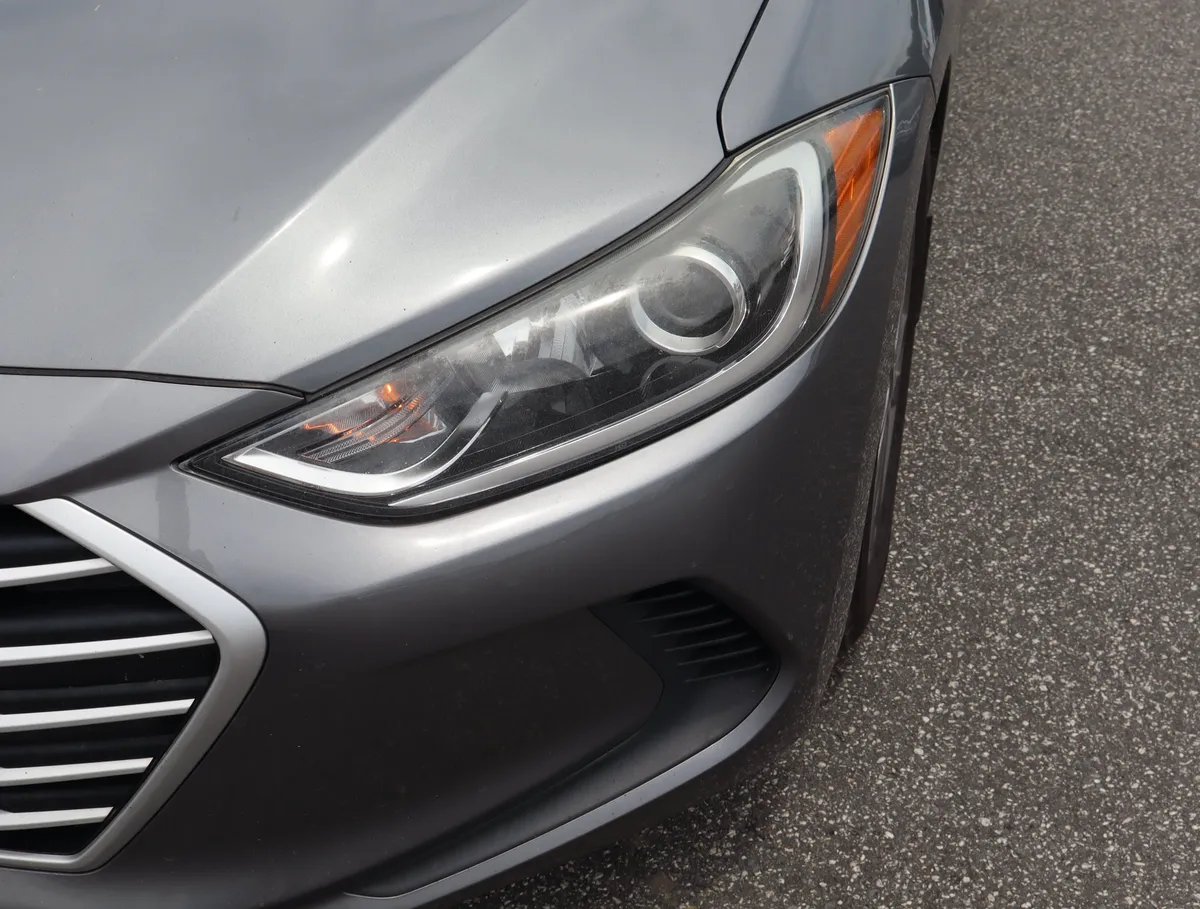 2018 Hyundai Elantra SEL thumbnail 10