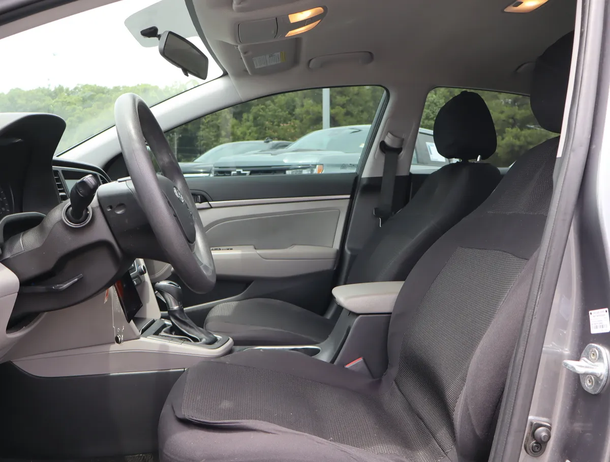 2018 Hyundai Elantra SEL thumbnail 13