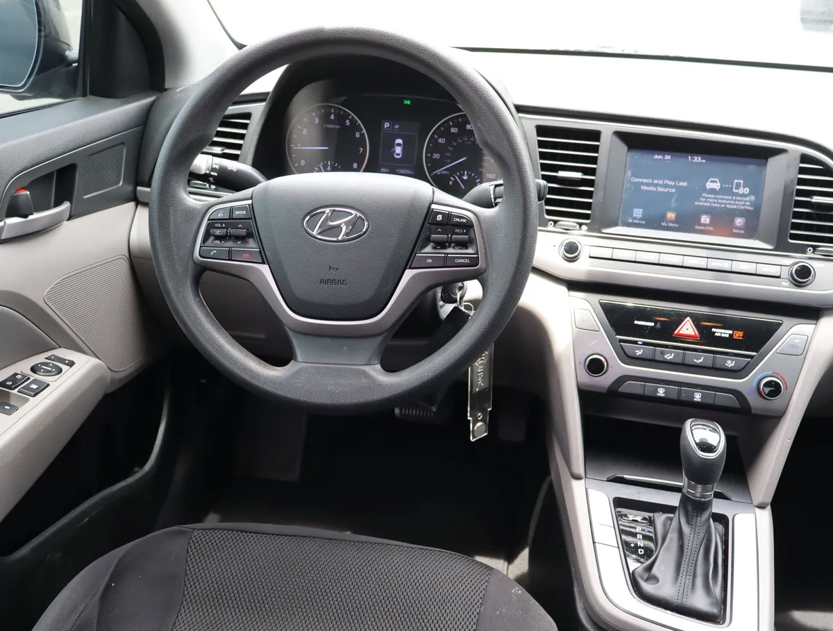 2018 Hyundai Elantra SEL thumbnail 14