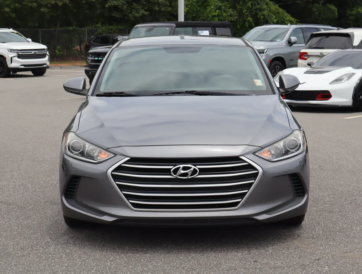 2018 Hyundai Elantra SEL thumbnail 2