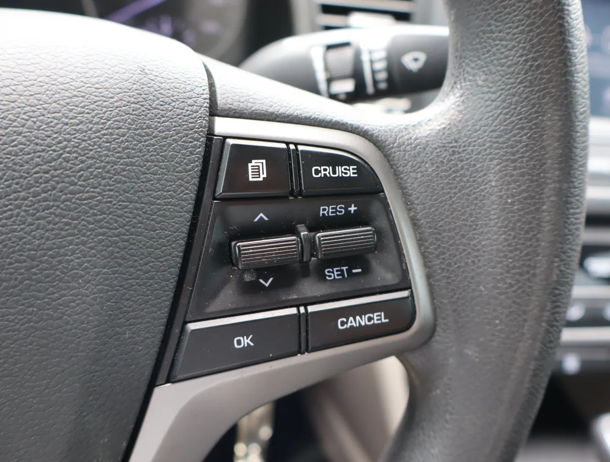 2018 Hyundai Elantra SEL thumbnail 20