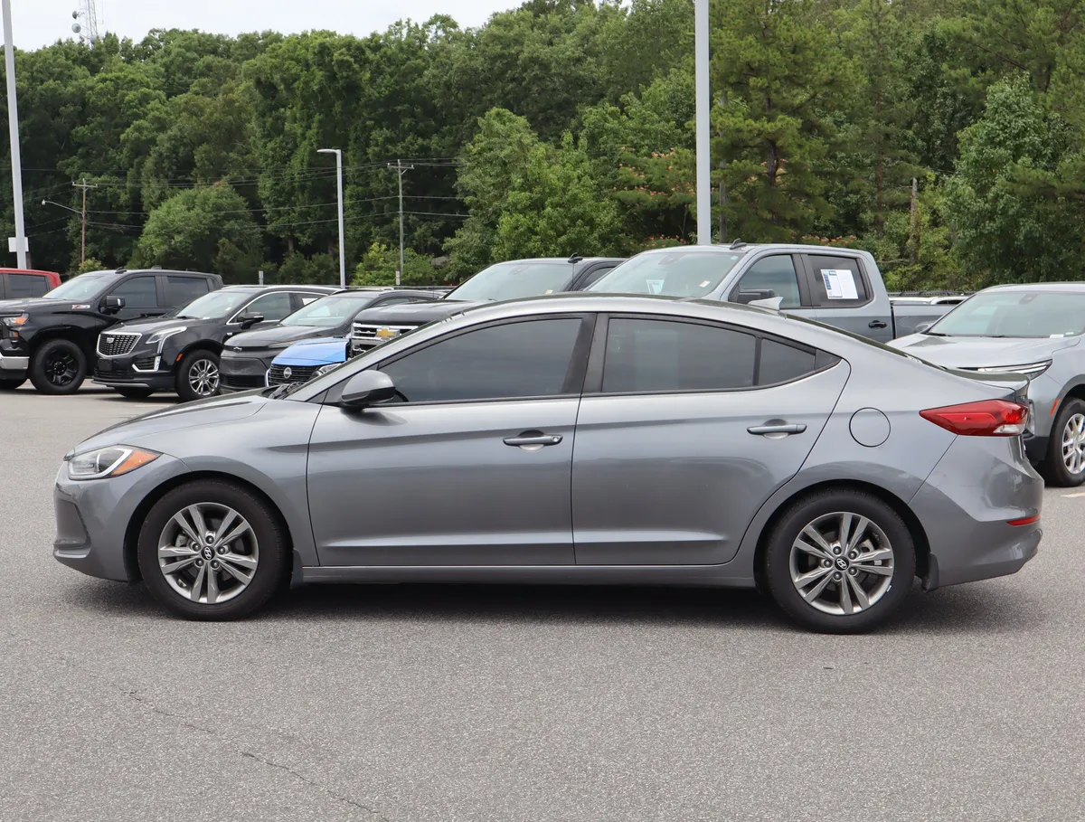 2018 Hyundai Elantra SEL thumbnail 5