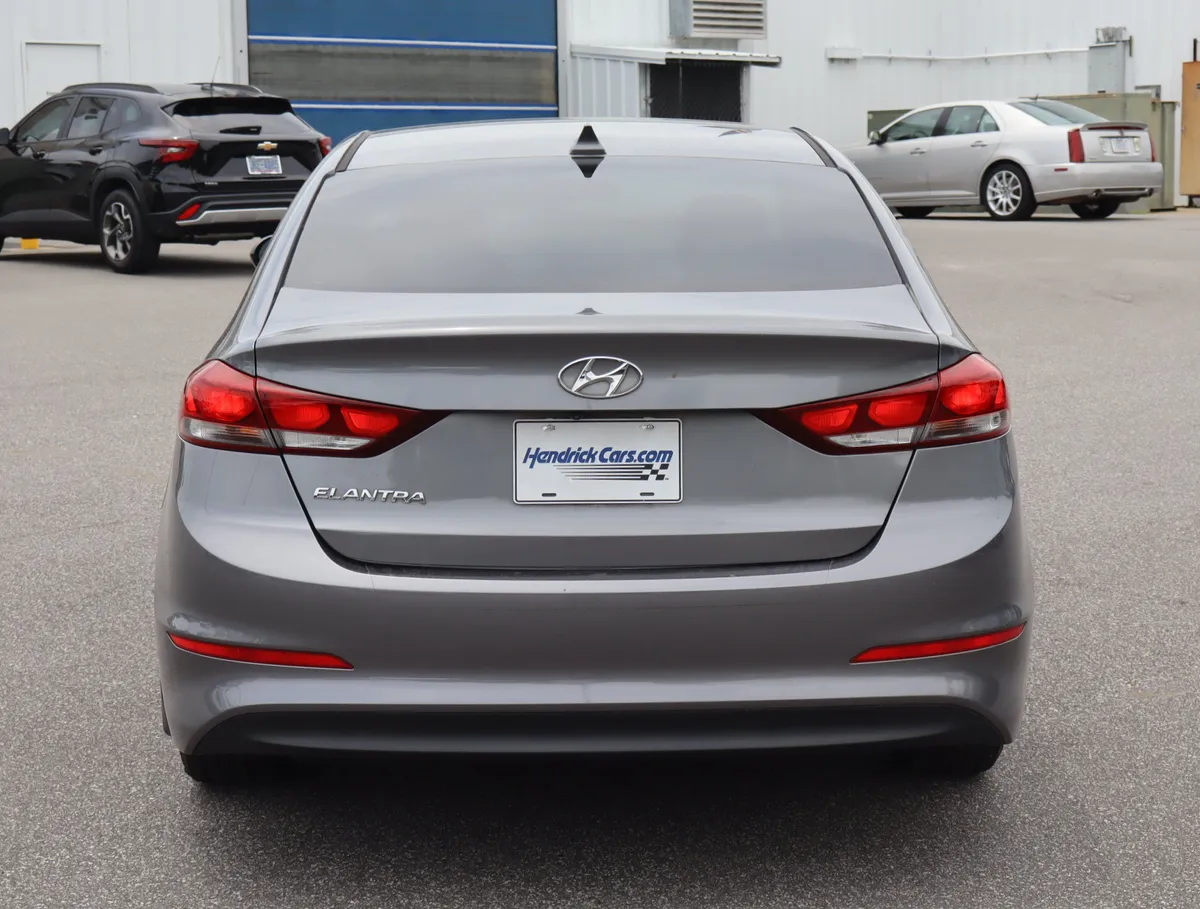 2018 Hyundai Elantra SEL thumbnail 7