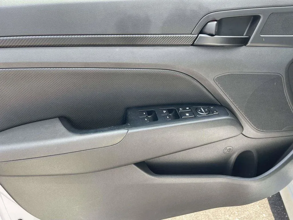 2018 Hyundai Elantra Sport thumbnail 14