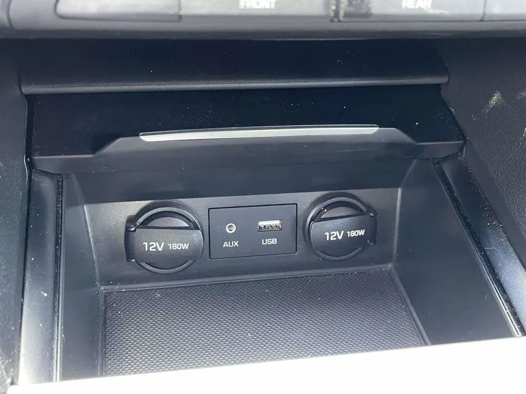 2018 Hyundai Elantra Sport thumbnail 19