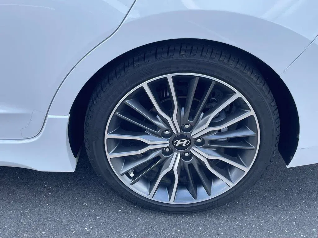 2018 Hyundai Elantra Sport thumbnail 28