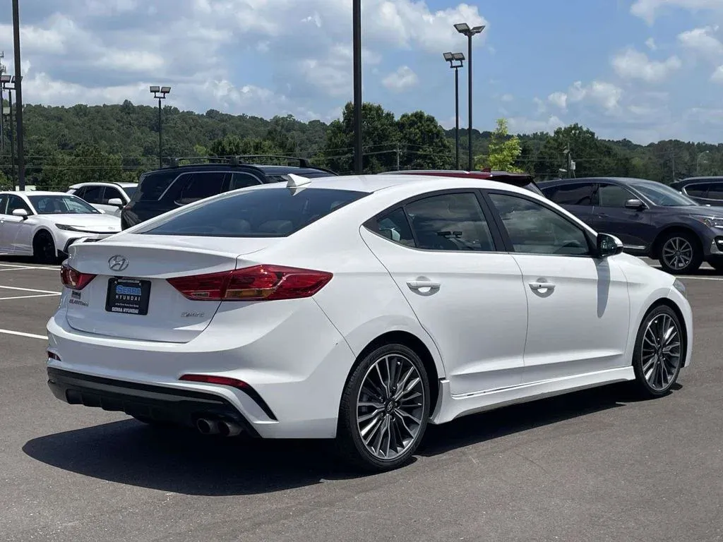 2018 Hyundai Elantra Sport thumbnail 3