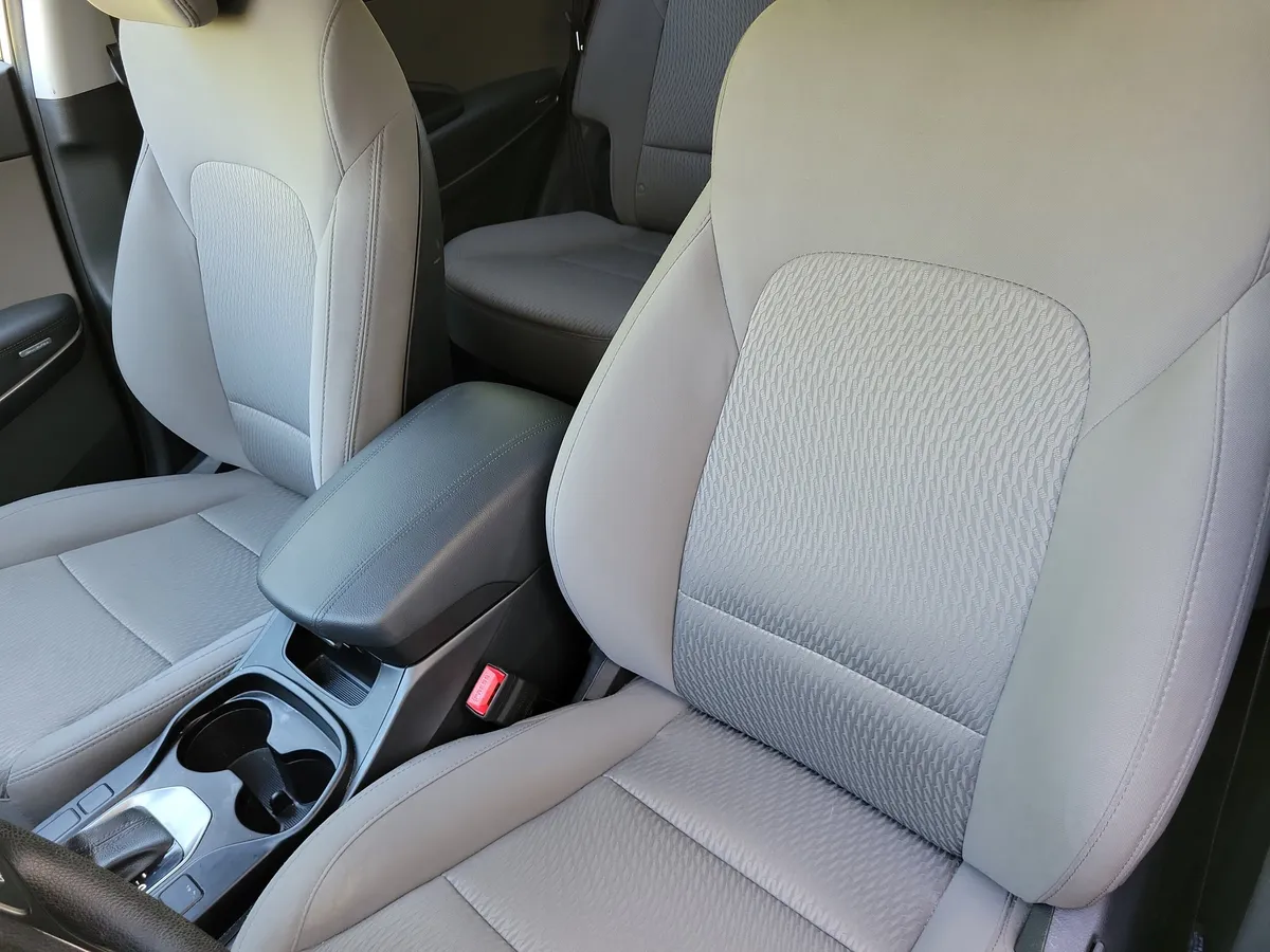 2018 Hyundai Santa Fe Sport 2.4L thumbnail 11
