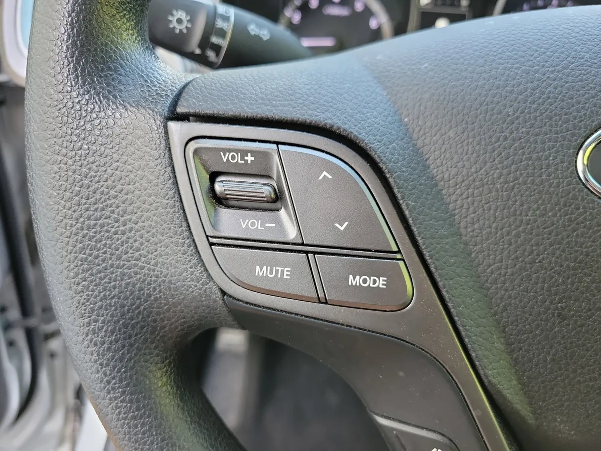 2018 Hyundai Santa Fe Sport 2.4L thumbnail 21