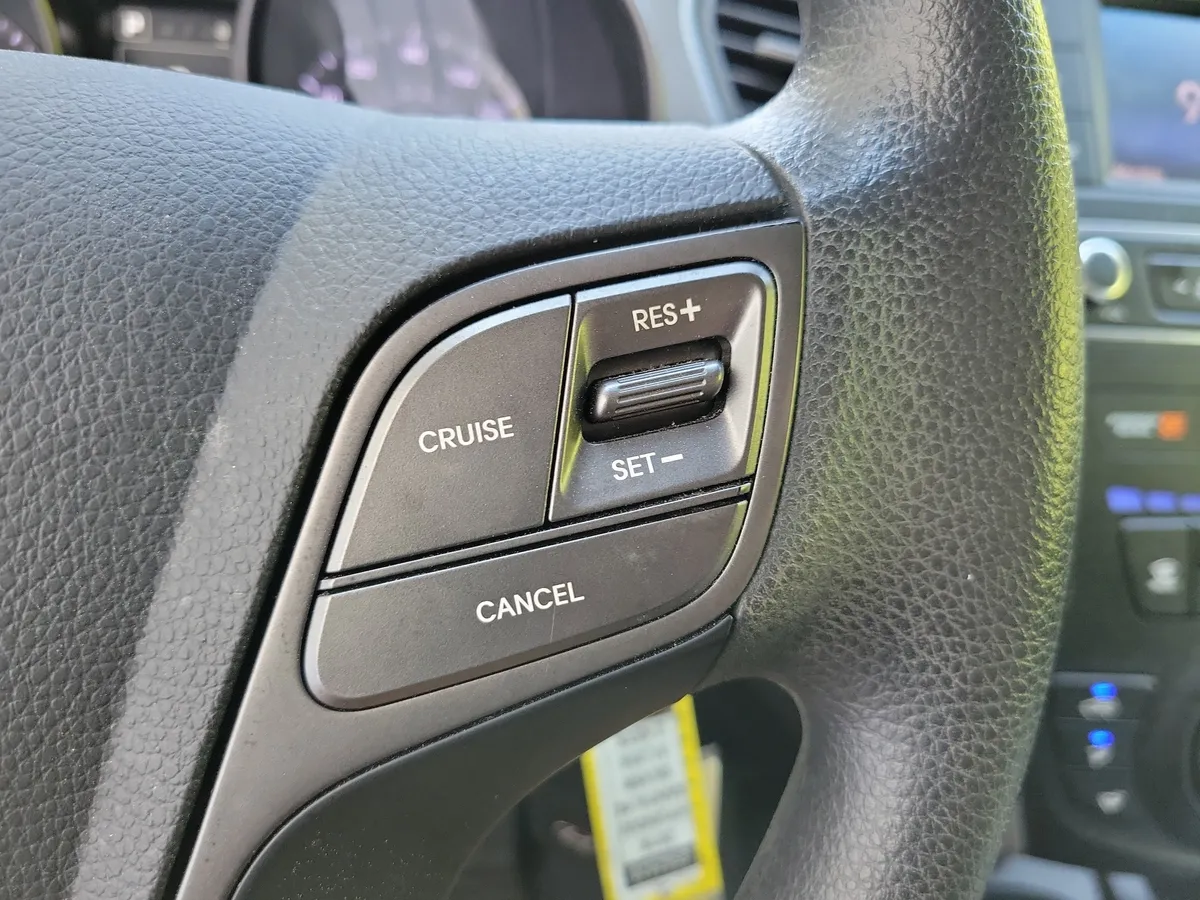 2018 Hyundai Santa Fe Sport 2.4L thumbnail 22