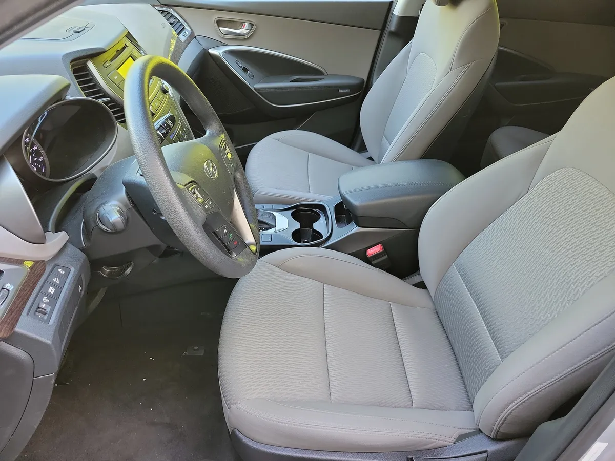 2018 Hyundai Santa Fe Sport 2.4L thumbnail 9