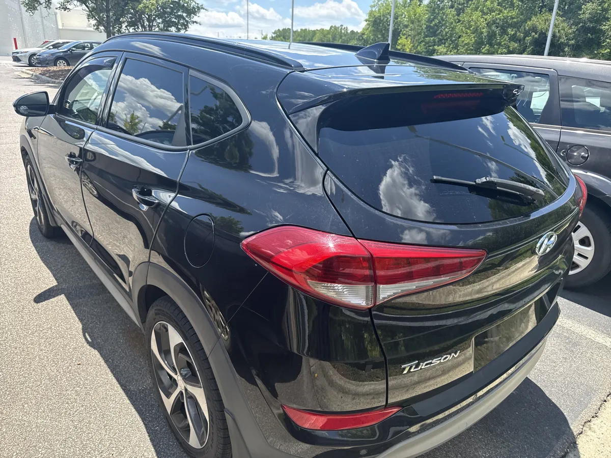 2018 Hyundai Tucson Value thumbnail 9