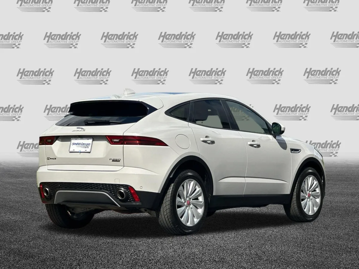 2018 Jaguar E-PACE SE thumbnail 4