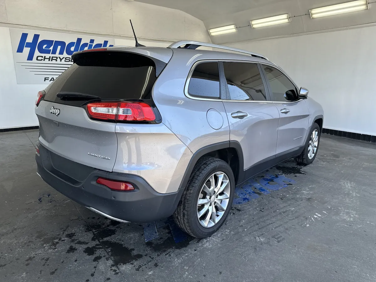 2018 Jeep Cherokee Limited thumbnail 10