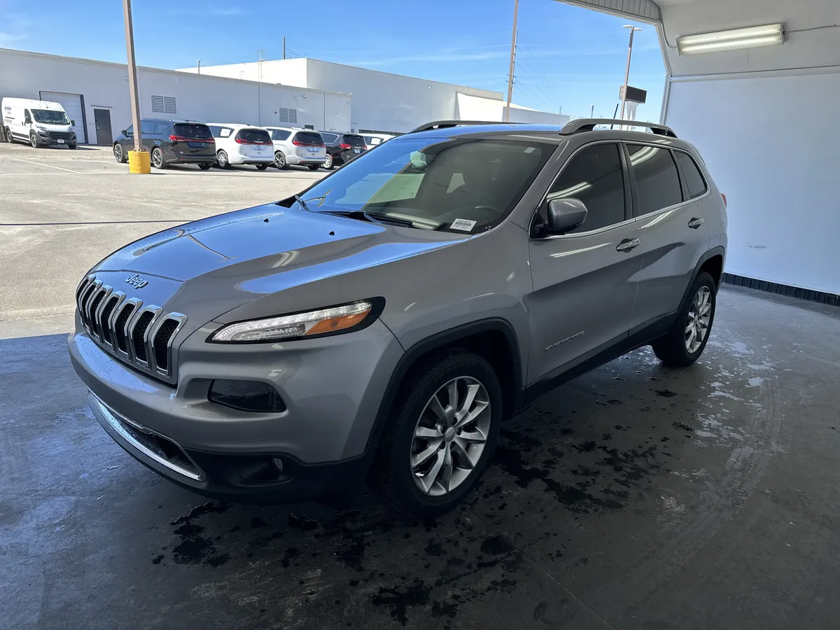 2018 Jeep Cherokee Limited thumbnail 2