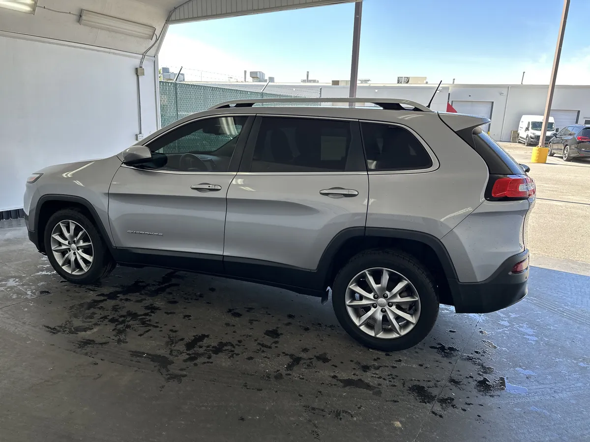 2018 Jeep Cherokee Limited thumbnail 5