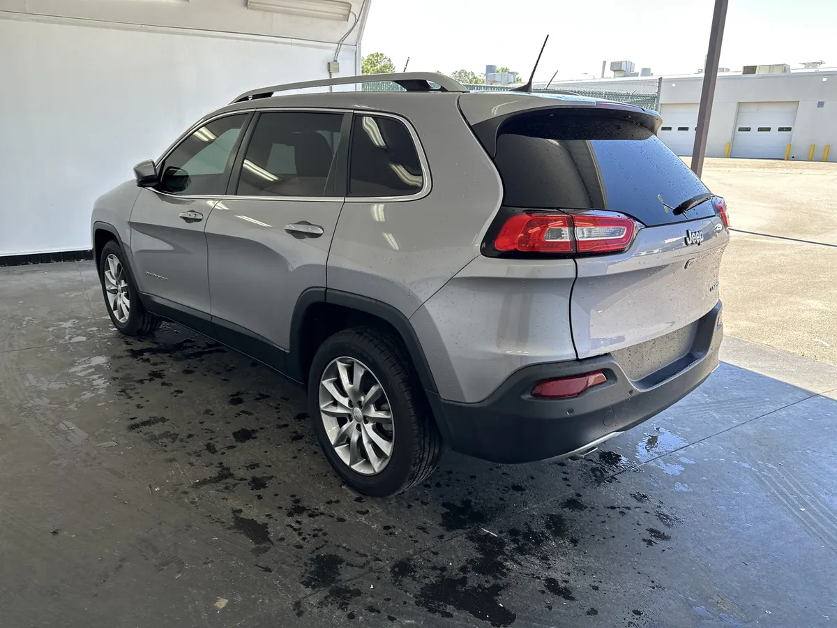 2018 Jeep Cherokee Limited thumbnail 7