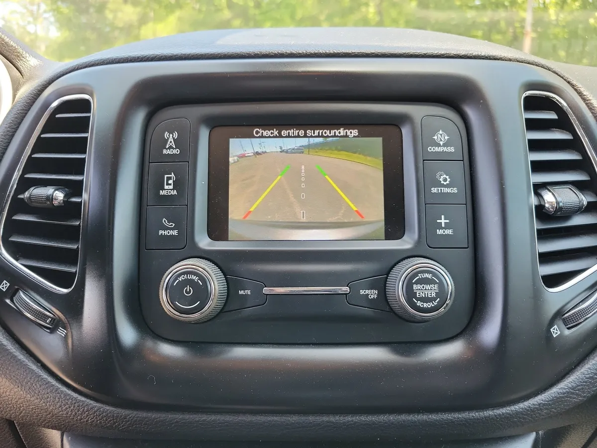 2018 Jeep Compass Latitude 4x4 thumbnail 14