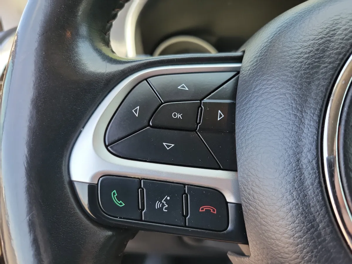 2018 Jeep Compass Latitude 4x4 thumbnail 16
