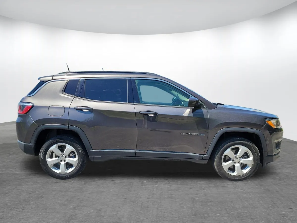 2018 Jeep Compass Latitude 4x4 thumbnail 22