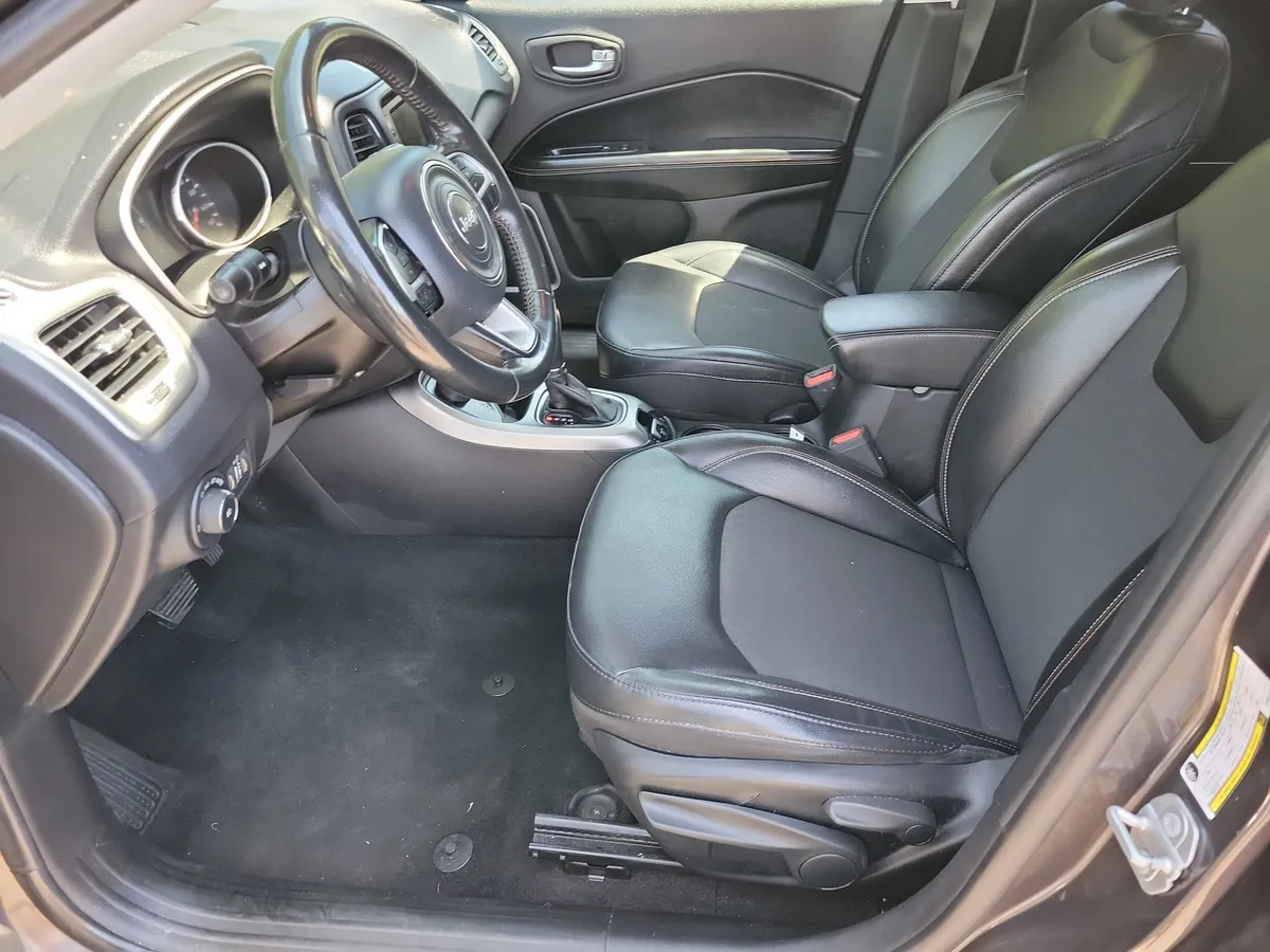 2018 Jeep Compass Latitude 4x4 thumbnail 4