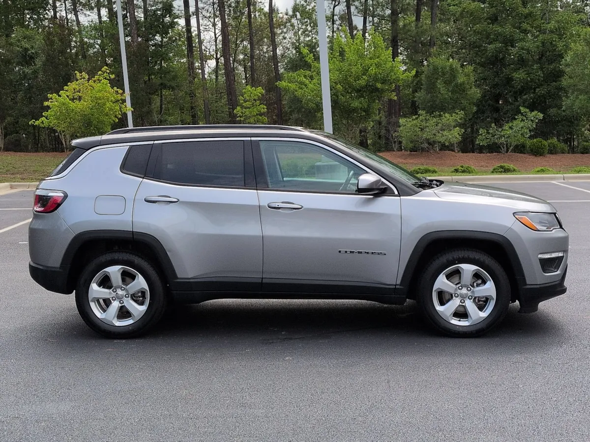 2018 Jeep Compass Latitude thumbnail 10