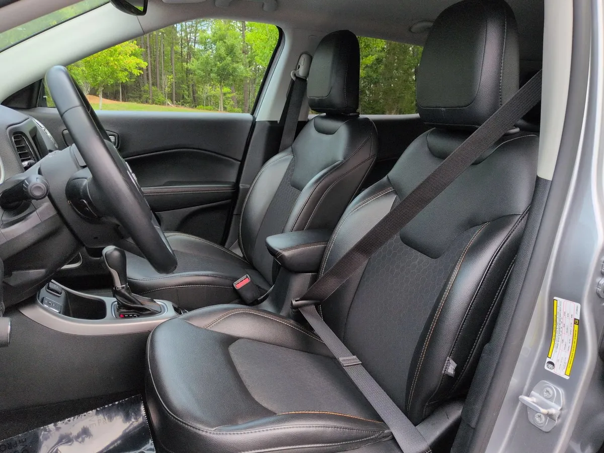 2018 Jeep Compass Latitude thumbnail 15