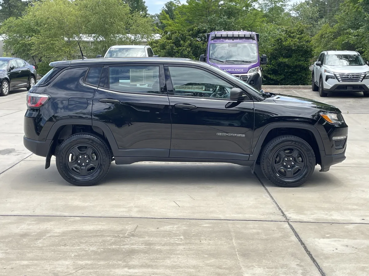 2018 Jeep Compass Sport thumbnail 10