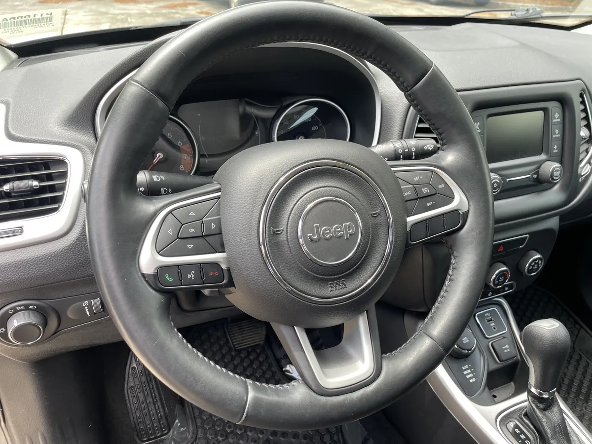 2018 Jeep Compass Sport thumbnail 17