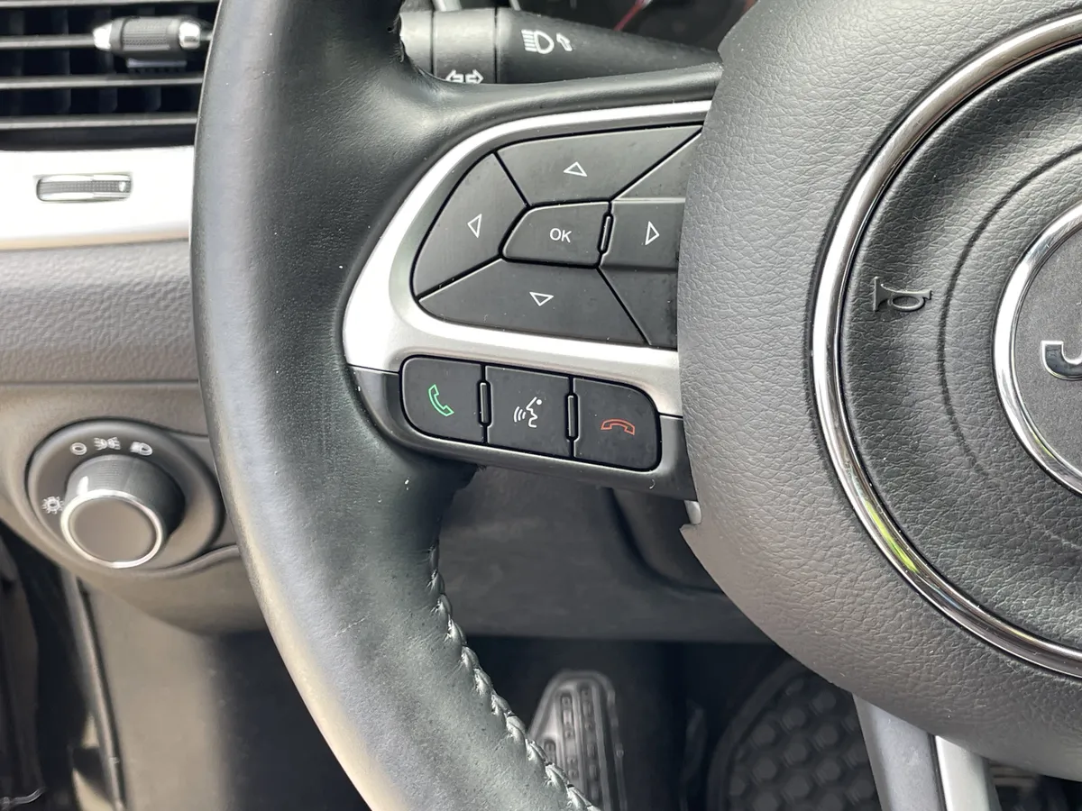 2018 Jeep Compass Sport thumbnail 18