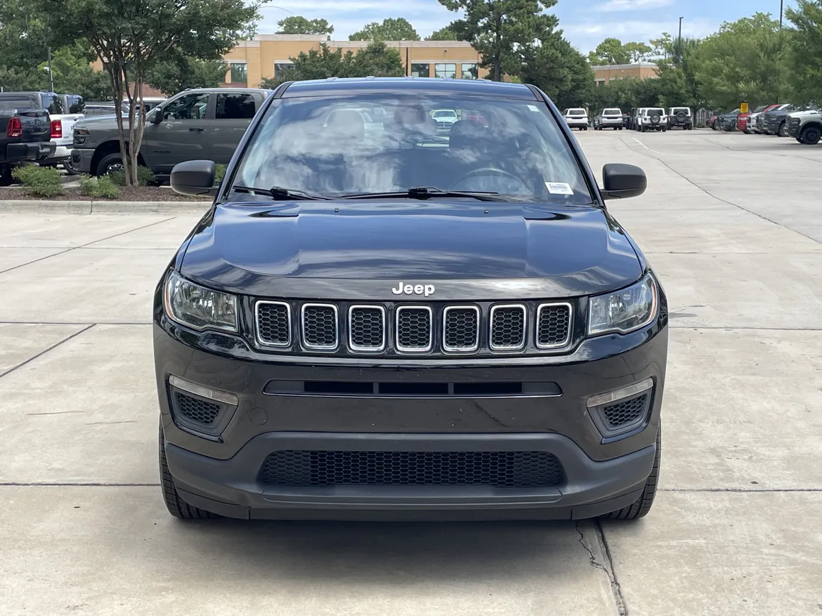 2018 Jeep Compass Sport thumbnail 2