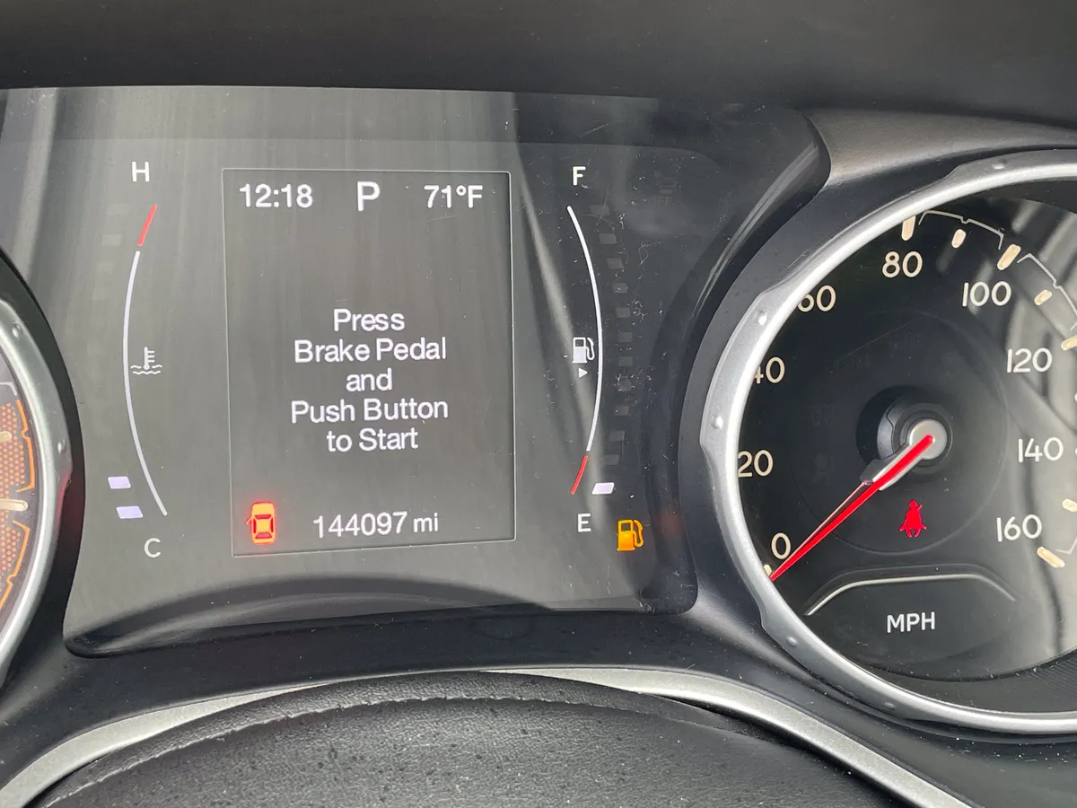 2018 Jeep Compass Sport thumbnail 21
