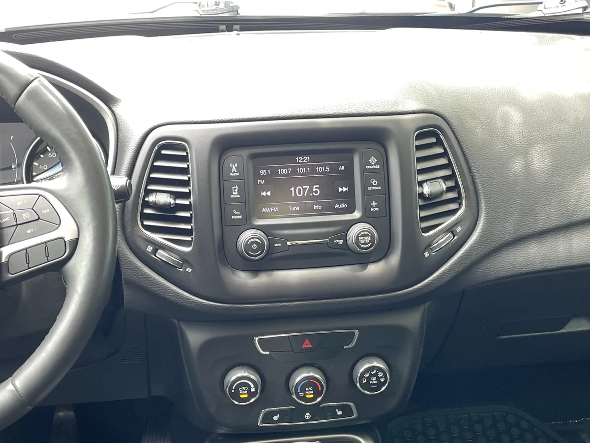 2018 Jeep Compass Sport thumbnail 27