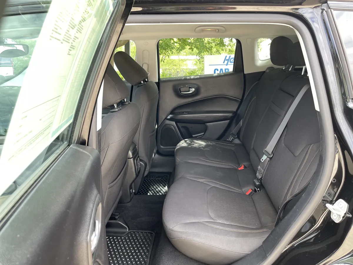 2018 Jeep Compass Sport thumbnail 28