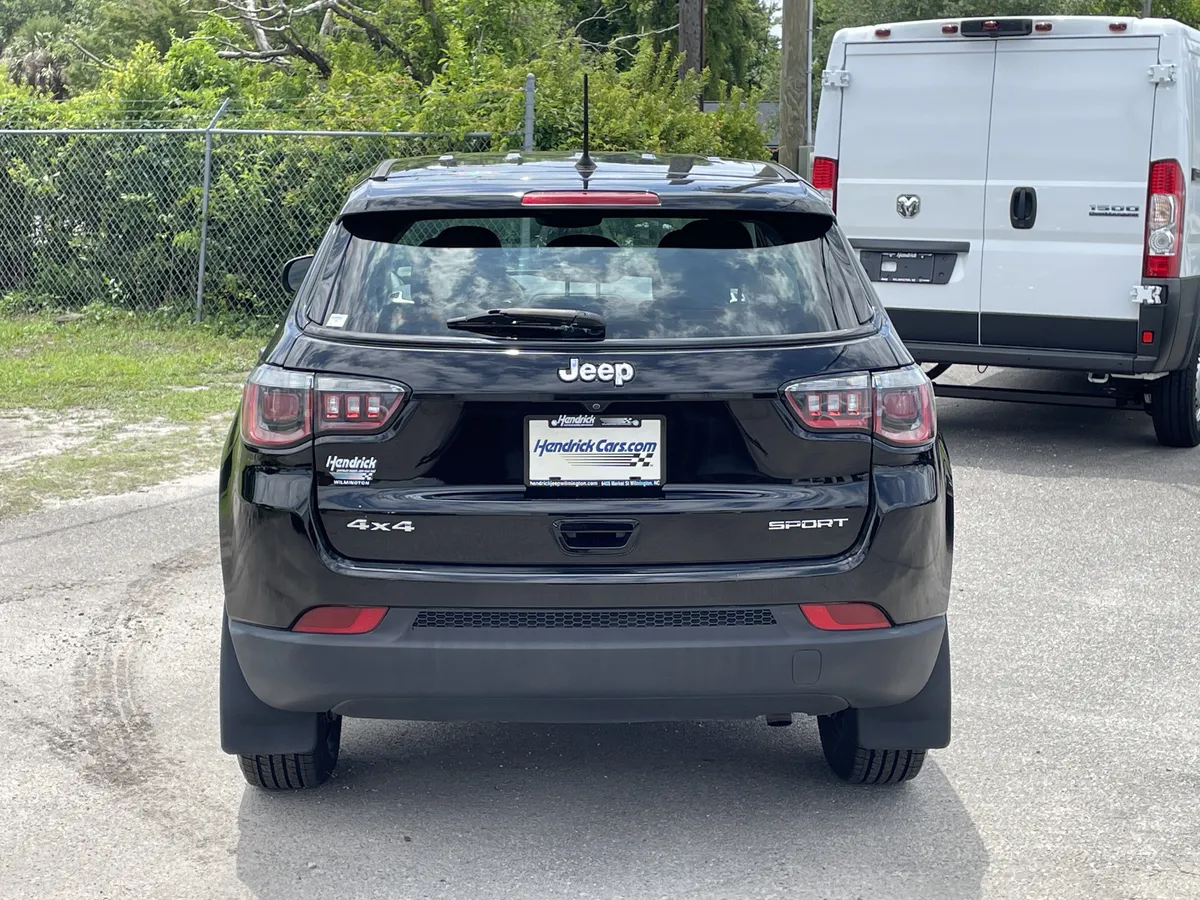 2018 Jeep Compass Sport thumbnail 8