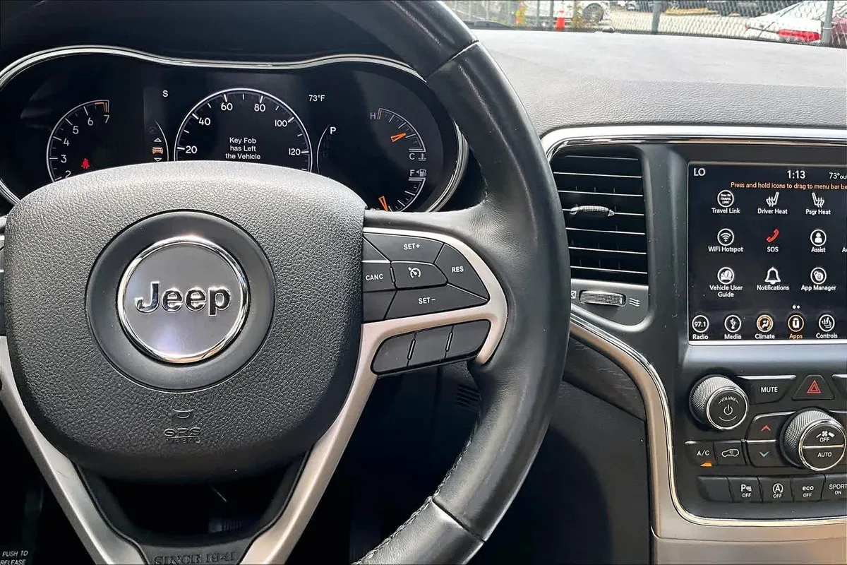 2018 Jeep Grand Cherokee Altitude thumbnail 25