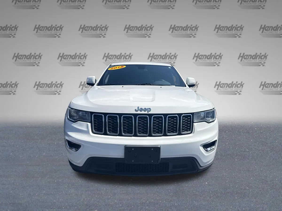 2018 Jeep Grand Cherokee Laredo E thumbnail 2