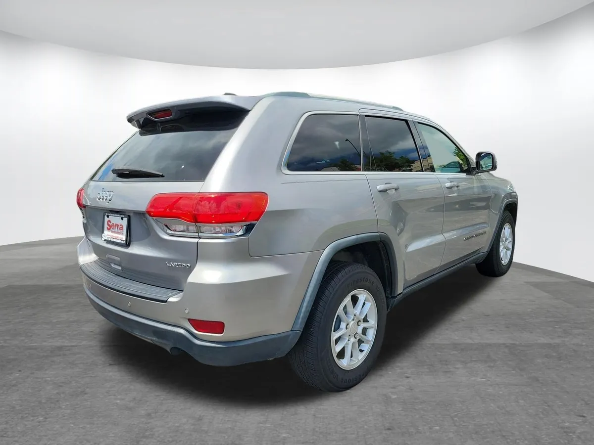 2018 Jeep Grand Cherokee Laredo RWD thumbnail 22