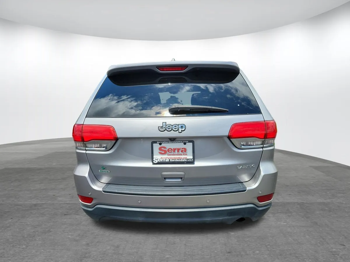2018 Jeep Grand Cherokee Laredo RWD thumbnail 23
