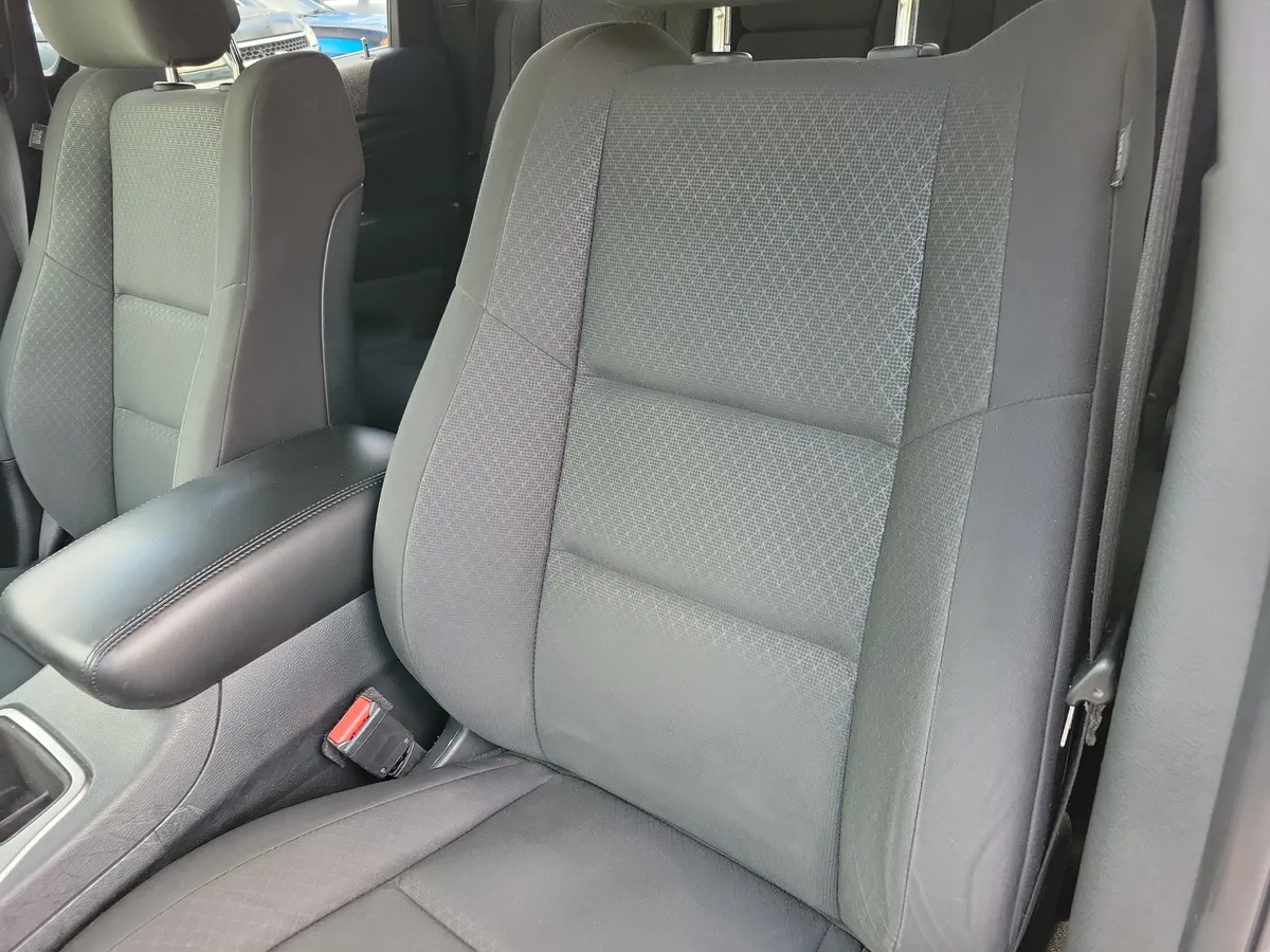 2018 Jeep Grand Cherokee Laredo RWD thumbnail 6