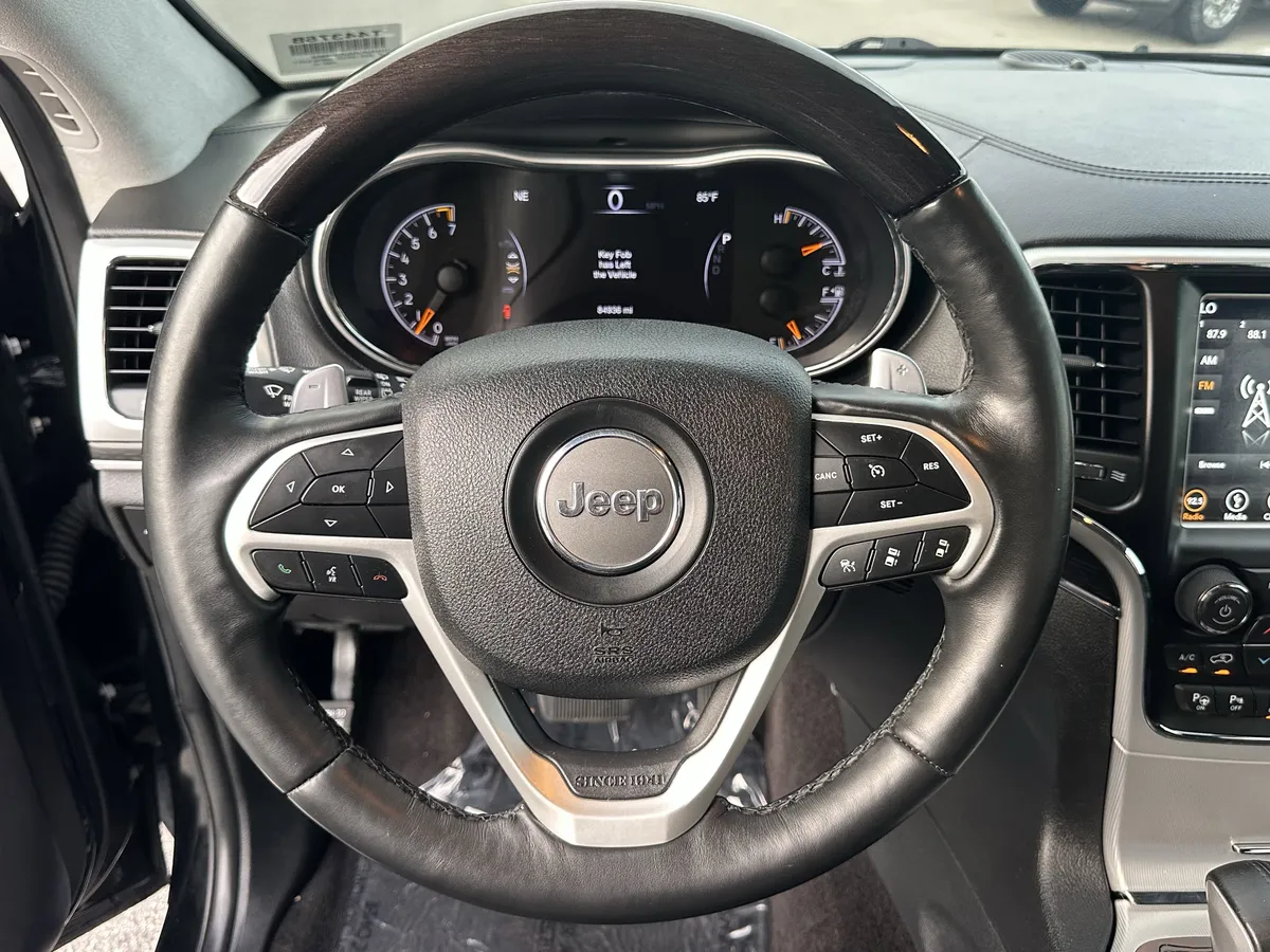2018 Jeep Grand Cherokee Summit thumbnail 19