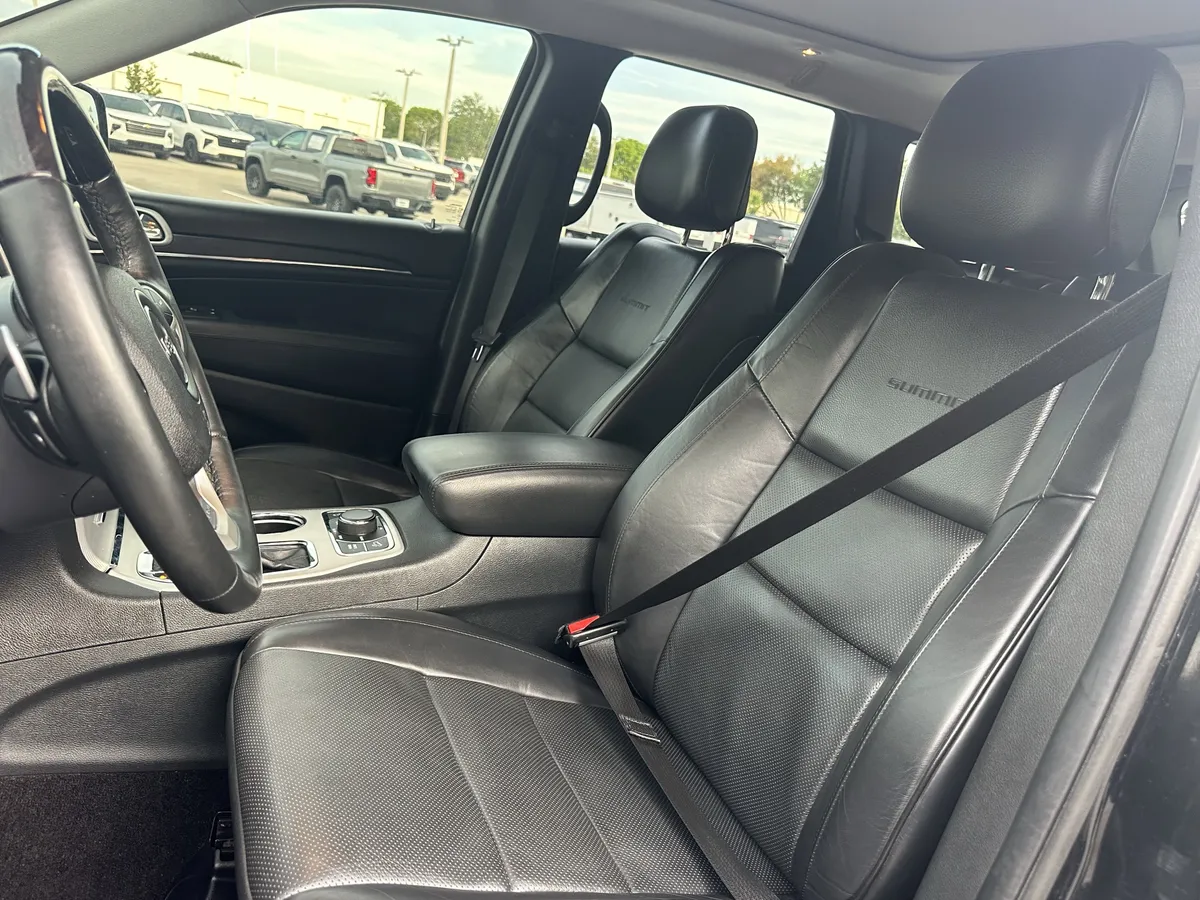 2018 Jeep Grand Cherokee Summit thumbnail 33